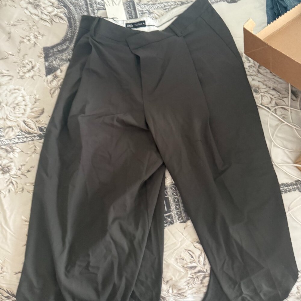 NWT Zara Dark grey Pleated Pants